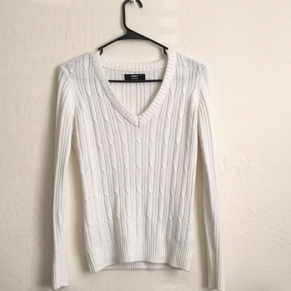 White v-neck sweater